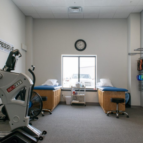 Gallery-inside-clinic-progressive-rehabilitation-associates-north-liberty-IA
