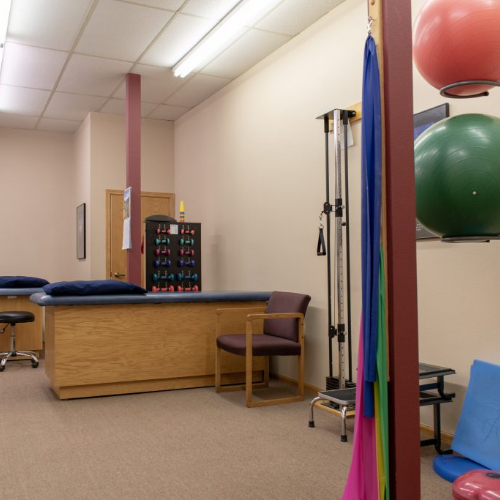 Gallery-inside-clinic-progressive-rehabilitation-associates-williamsburg-IA-2